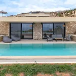 Domaine Collection הרסוניסוס