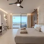 Domaine Collection * הרסוניסוס