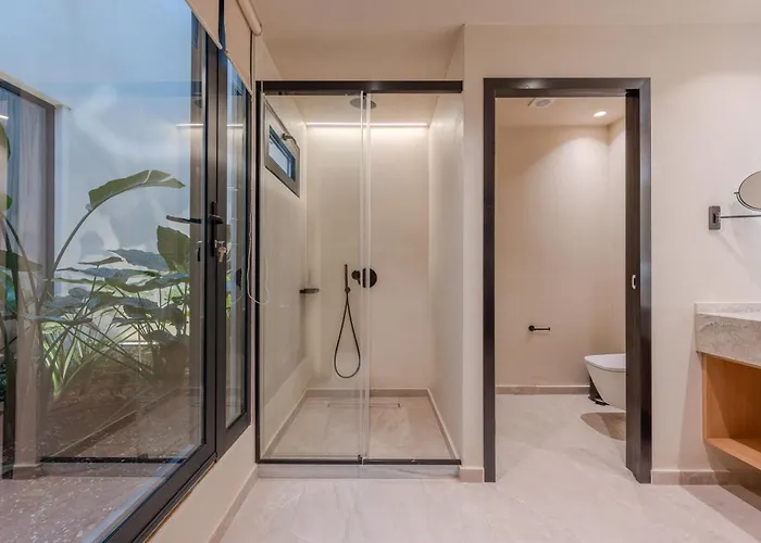 Villa Domaine Collection *